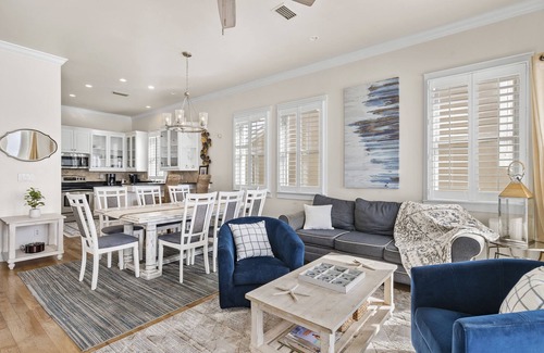 Delos Casa | Frangista Pearl |Beachfront | Remodeled | Heated Pool l Beach Gear |10 Beds