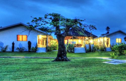 Luganville Complejo | Beachfront Resort