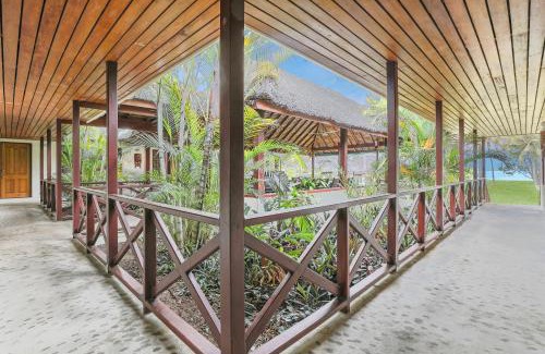 Luganville Complejo | Beachfront Resort