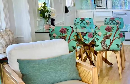 South Dennis Casa | Beachfront - Sauna - Screened Patio - 2 King Beds - Dogs Encouraged!