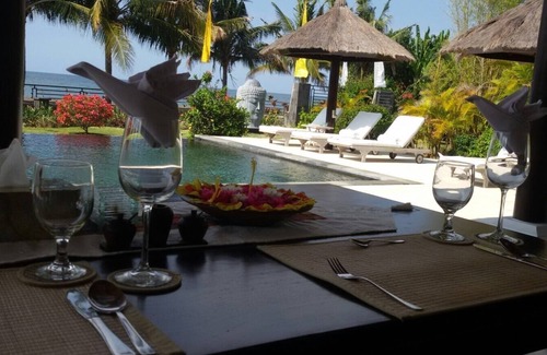 Umeanyar Villa | Villa frente al mar Amplio Lujo En Seririt Lovina Área