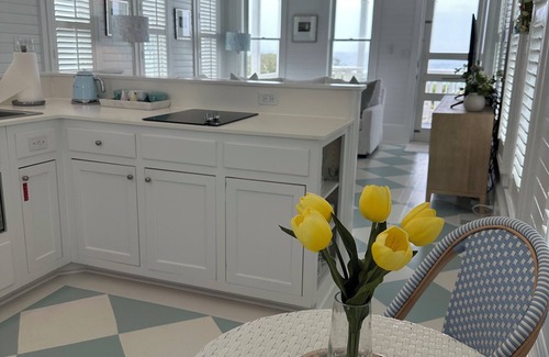 Seaside Casa | Beachfront Spectacular picture perfect renovation in Seaside