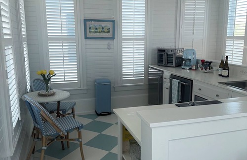 Seaside Casa | Beachfront Spectacular picture perfect renovation in Seaside