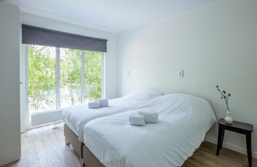De Bult Casa | Beachfront Stay for Groups