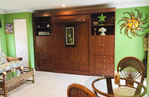 Pompano Beach Apartamento | BEACHFRONT Studio Condo