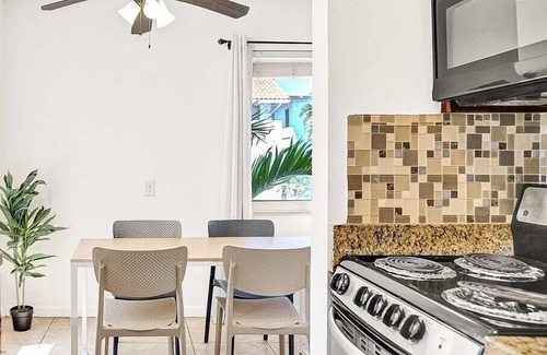 North Beach Apartamento | Beachfront Studio Hollywood Boardwalk Parking