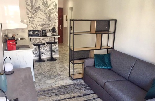 Les Baumettes Apartamento | Beachfront Studio on Promenade des Anglais
