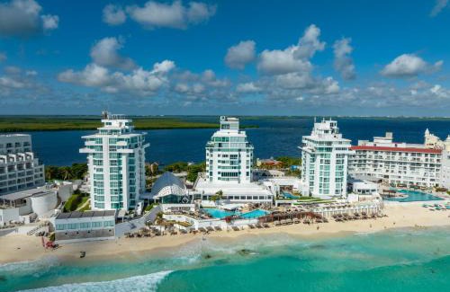 Zona Hotelera Apartamento | Beachfront Suite Deluxe -Best Ocean View, Resort with beach, Gym and Spa
