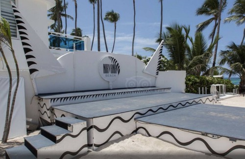 Punta Cana Apartamento | Beachfront Suites in Beautiful Sand of Punta Cana - 3 bedroom/Sleeps 8