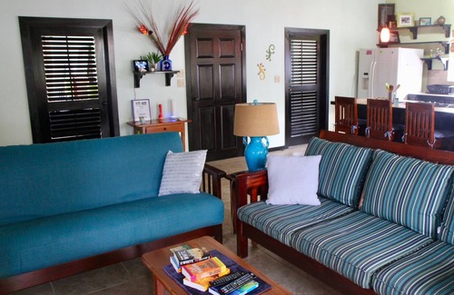 Río Sittee Casa | SUN y SEA BEACH HOUSE se encuentran en su propia playa privada en el Mar Caribe.