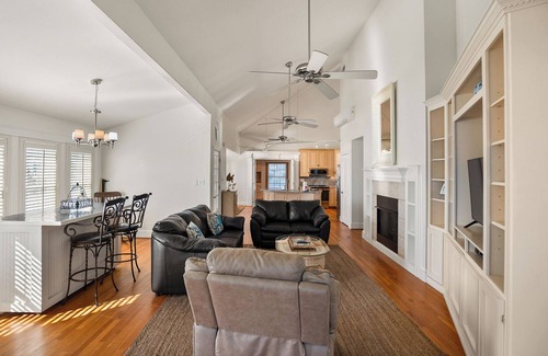 Beachwalk Casa | Beachfront, Large Deck, Sleeps 9-11, Open, Airy & Spacious
