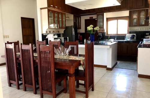 San Juan Complejo | Alquiler de casa de verano de vacaciones frente al mar