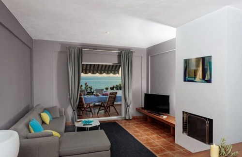 Gerakini Casa | Beachfront Villa