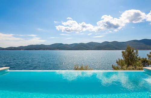Viganj Villa | Beachfront Villa Maris with Pool