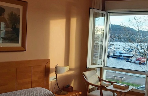 Moana Casa | Villa frente al mar con jardín y patio privados y parking gratis en la calle.