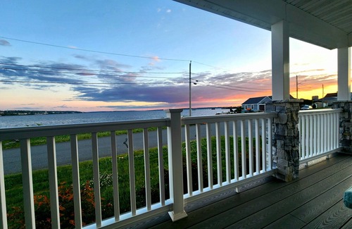 Somerset Casa | Beachfront w/ Hot Tub, Sauna, Pool, Fire pits, Grill & Panoramic Views