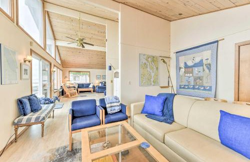 Bells Beach Casa | Beachfront Whidbey Island Home and Apartment!