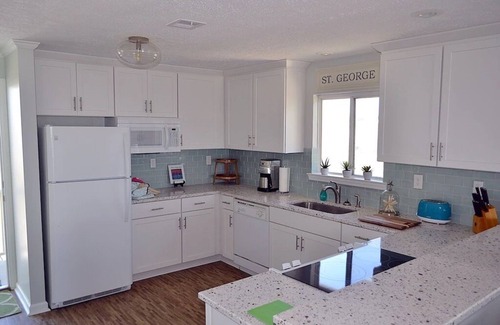 East End Condominio | BEACHFRONT Gorgeous View!!! OCEANFRONT Sunday to Sunday