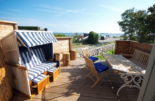 Fehmarnsund Apartamento | BEACHHOUSE-FEHMARN I Apartment Westwind I Sea view & directly on the beach I Fireplace