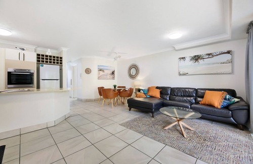 Miami Apartamento | Beachside 2-Bed with Parking, Pool, Spa & BBQ