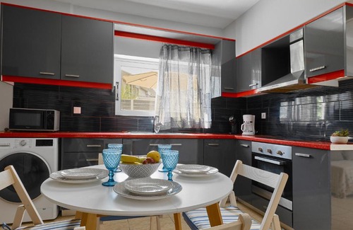 Nea Chora Apartamento | Beachside Apartment-Pool-Parking
