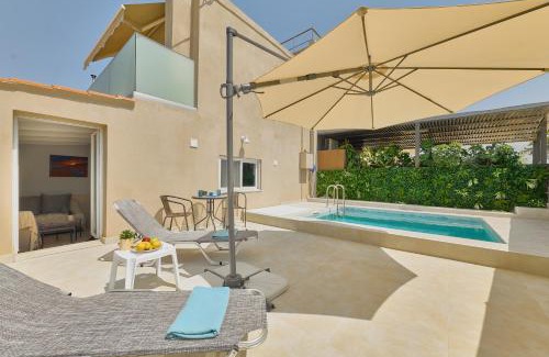 Nea Chora Apartamento | Beachside Apartment-Pool-Parking