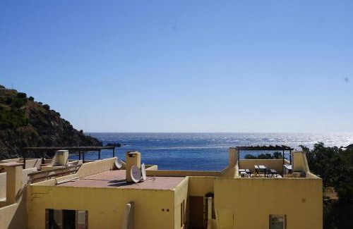 Cerbere Apartamento | Beachside Apartment - Sleeps 2