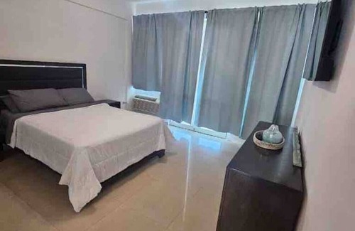 Cerro Gordo Apartamento | Beachside Bliss a block from the Beach!