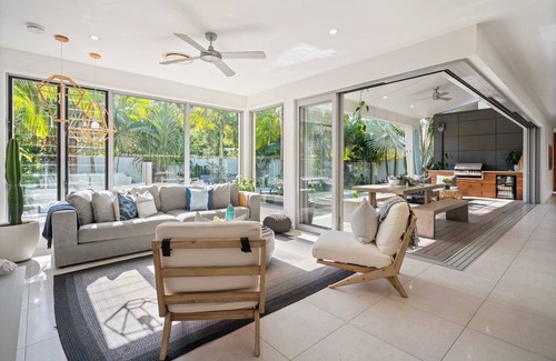 Yaroomba Casa | Beachside Bliss – Coolum Coastal Oasis