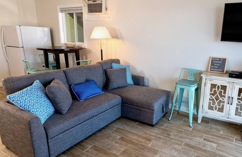 Hampton Condominio | Beachside Bliss: Hampton North Beach Condo