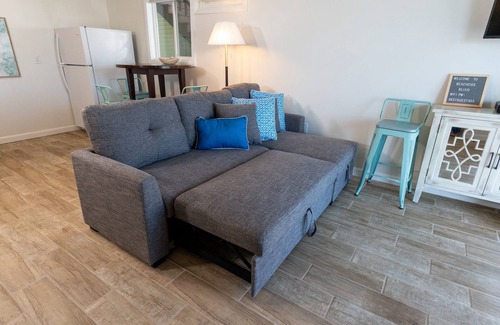 Hampton Condominio | Beachside Bliss: Hampton North Beach Condo