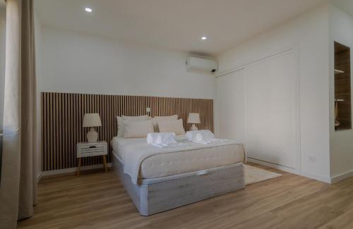 Albufeira Apartamento | Beachside Bliss T2 with Pool & Beach Access by Drago Rentals