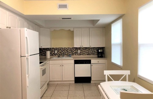 Fort Pierce Casa | LA MEJOR OFERTA DE PLAYA !.Solo $ 60 por día por 2 habitaciones, Pasos a la playa, Se admiten mascotas