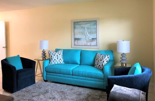 Fort Pierce Casa | LA MEJOR OFERTA DE PLAYA !.Solo $ 60 por día por 2 habitaciones, Pasos a la playa, Se admiten mascotas