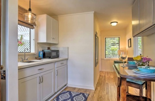 Honalo Casa | Beachside Cottage surrounded by coffee trees but minutes from the beaches