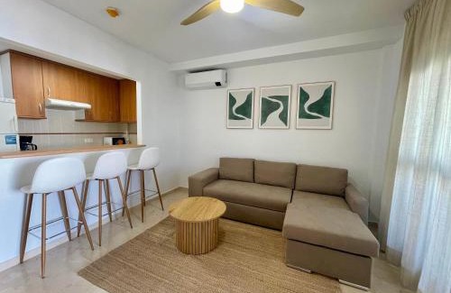 Marina de Casares Apartamento | Beachside Vacation Apartment in Casares Playa