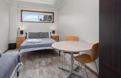 Christies Beach Apartamento | Beachside Escape on The Esplanade