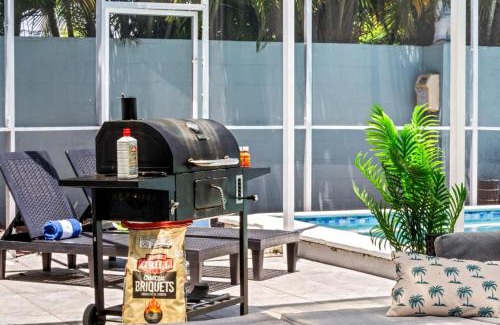 Lantana Casa | Beachside Escape Poolhouse w Game Room, Grill