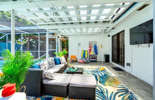 Lantana Casa | Beachside Escape Poolhouse w Game Room, Grill
