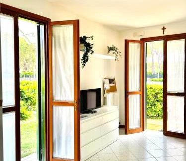 Mazzorno Sinistro Casa | Beachside Family Garden Retreat