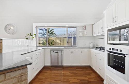 Halls Head Casa | Beachside Family Friendly Escape at Casa Del Caravel