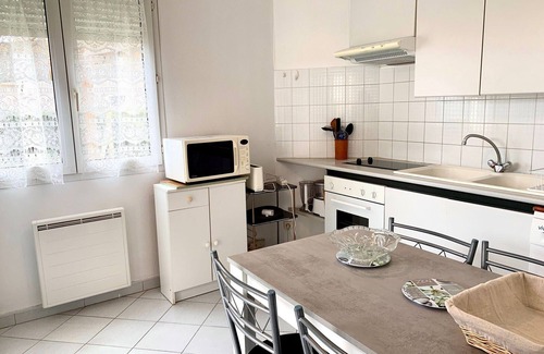 Bouzigues Apartamento | La playa a 2 pasos - acogedor apartamento con jardín cerca de Bouzigues