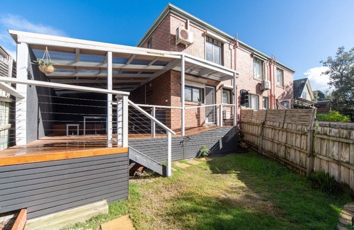 Seaford Casa | Beachside hidden gem.