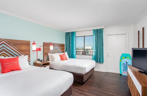 Cocoa Beach Hotel | Beachside Hotel & Suites