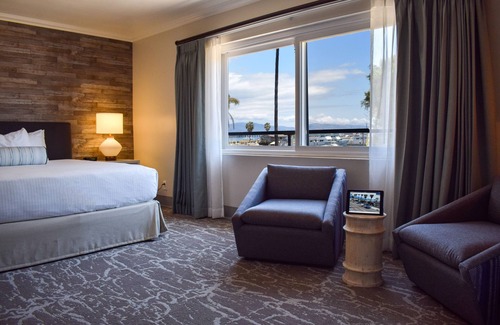West Beach Hotel | Beachside Inn