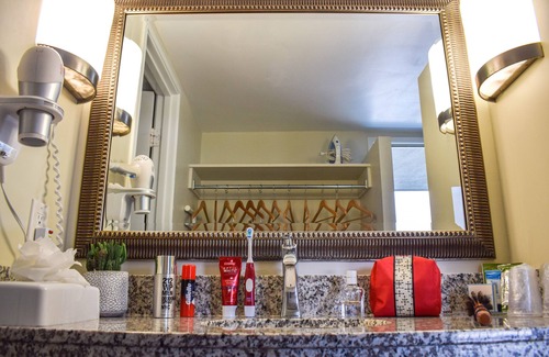 West Beach Hotel | Beachside Inn