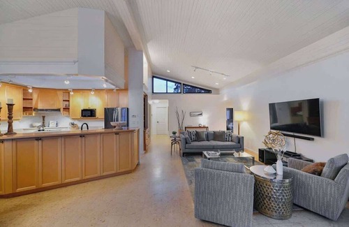 Cobble Hill Casa | Beachside Living Cherry Point