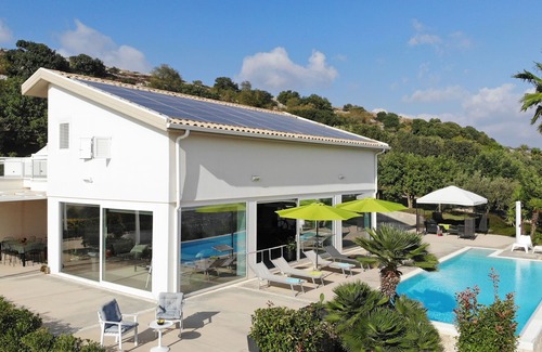 Ragusa Villa | Wi-fi sin villa, piscina privada, ping pong, cancha de baloncesto, campo de bolos, 1 limpieza extra