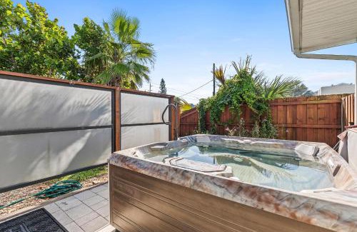 New Smyrna Beach Casa | Beachside Oasis