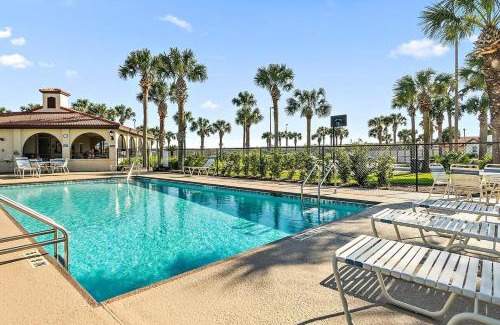 Palm Coast Apartamento | Beachside Penthouse with Ocean Views
